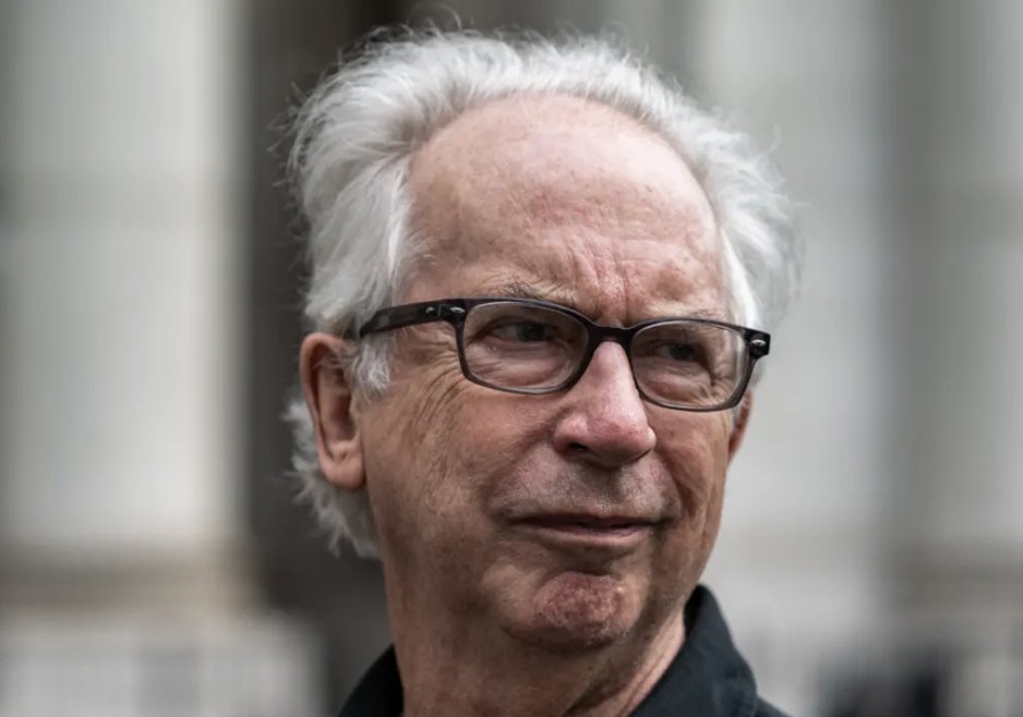 HAPPY 79th BIRTHDAY: Peter Carey, Australian novelist and short story writer (b.1943)  