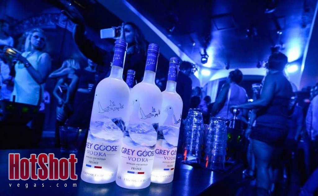 HotShotVegascom's tweet photo. Are you looking for bottle service this weekend? Look no further! Hotshot Vegas has the best specials in the best nightclubs on the strip. Book with us today! https://t.co/xqCUDBT3DM