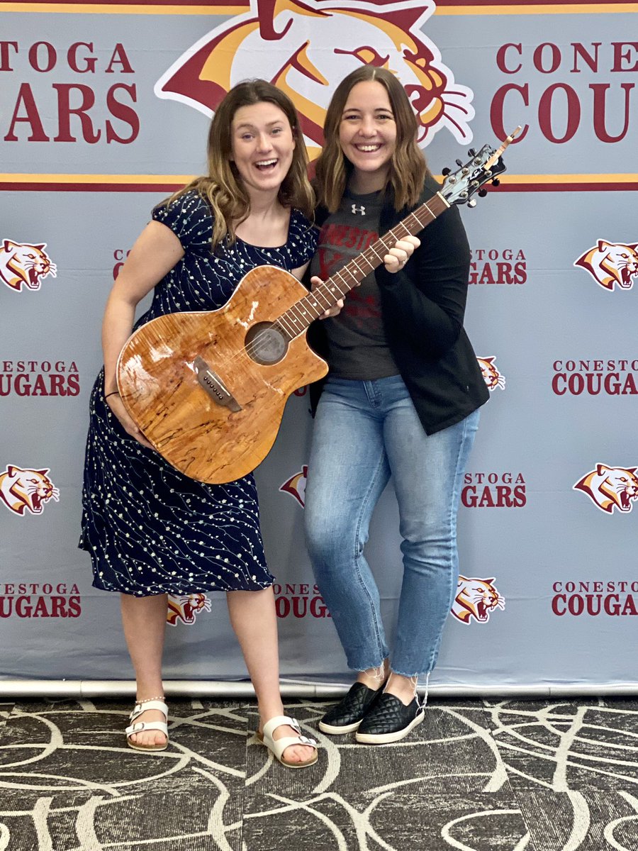 C1STOGAmusicdpt's tweet image. So much love for this incredible woman! Making music with you these past 5 years has been so special to me. Our “Jimi Hendrix” @AddisonAndersen is off to @NEWesleyan (my alma mater!) to cheer! We wish you the best of luck, and hope you serenade everyone you meet ❤️