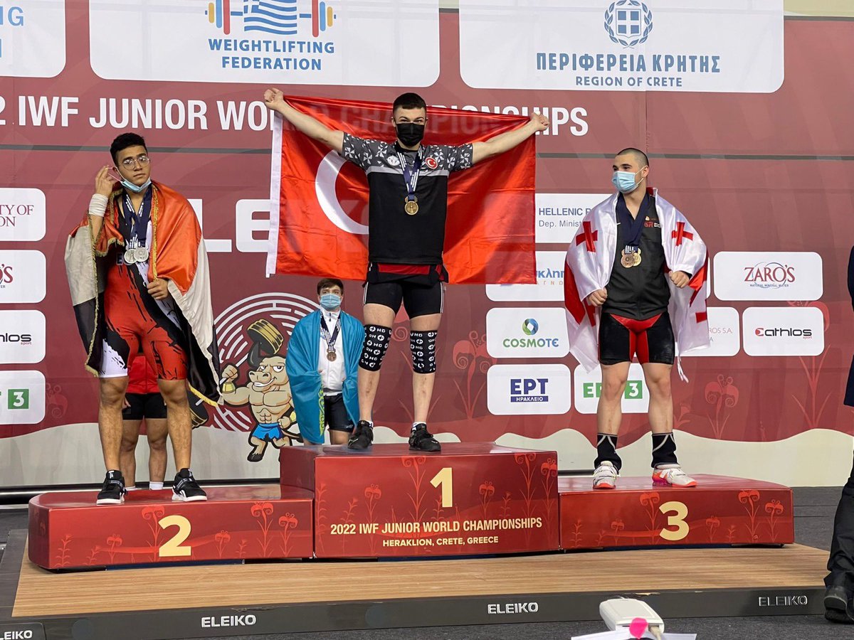 TekbBulent's tweet photo. Yunanistan'da devam eden Gençler Dünya Halter Şampiyonasında 324 kilo kaldırarak Dünya Şampiyonu olan Kırıkkale’nin gururu genç sporcumuz Hakan Şükrü Kurnaz evladımızı canı gönülden tebrik ediyorum. 🏋️ 👏👏👏 https://t.co/3NU4x8pRyI