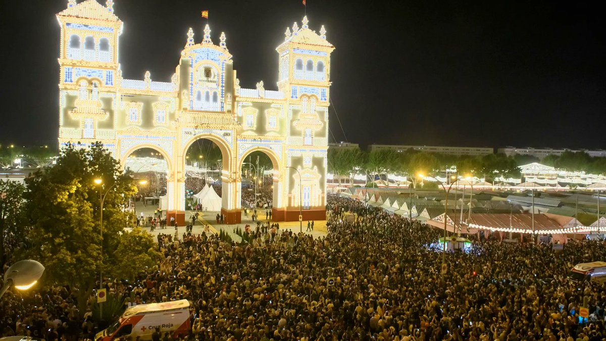 PasionDeSevilla's tweet photo. GRACIAS SEVILLA, POR ESTA PRIMAVERA. ❤️

#TDSCofrade https://t.co/AISZJoaxFN