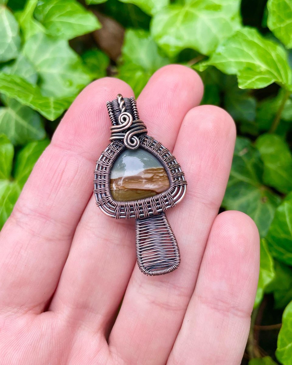 WickedWireCraft's tweet photo. There are som new pendants available on the website! 🥰 https://t.co/BbWla7Bf1a
