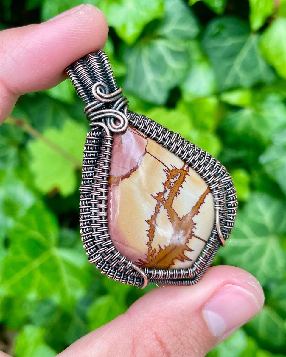 WickedWireCraft's tweet photo. There are som new pendants available on the website! 🥰 https://t.co/BbWla7Bf1a