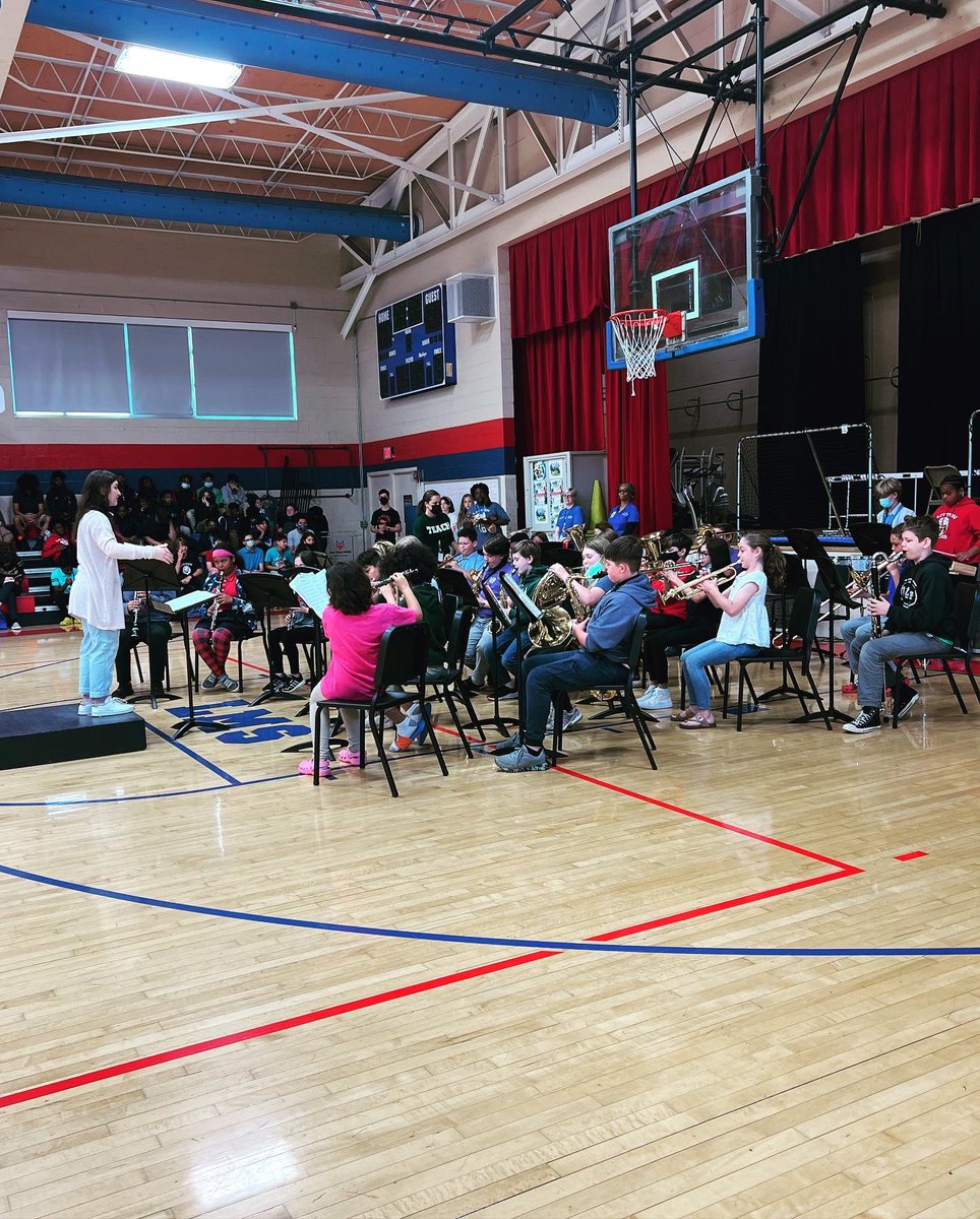 The 5th Grade Band performed this morning during Morning Meeting - in front of the whole school! They did SO well playing and showing their Litton PRIDE. Special thanks to Ms. Kelly for conducting, and the 7th/8th graders who helped us set up and tear down. Great work, 5th grade!