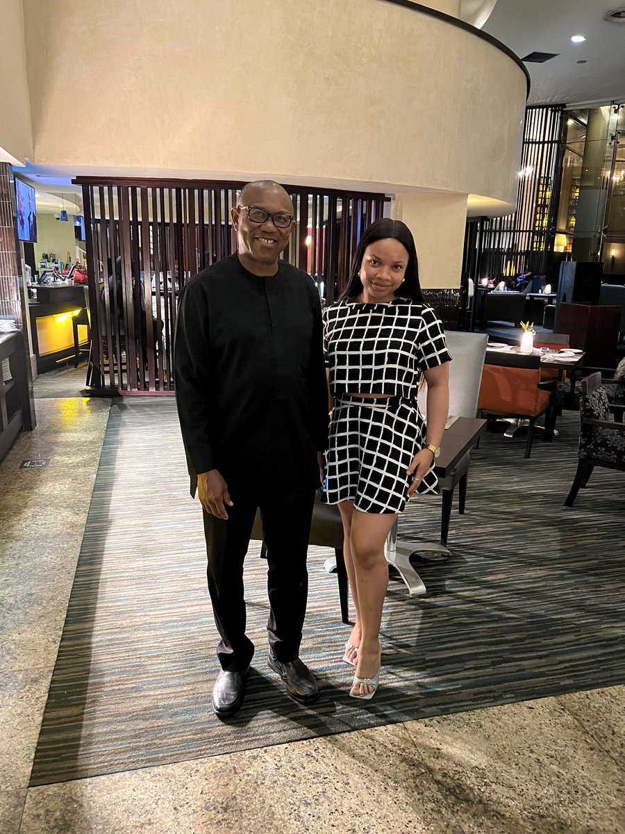 GOGGINSxx's tweet photo. Look who I meet at dinner! The future President of Nigeria, Amen 🙏🏻 https://t.co/RKBpFsxZ70