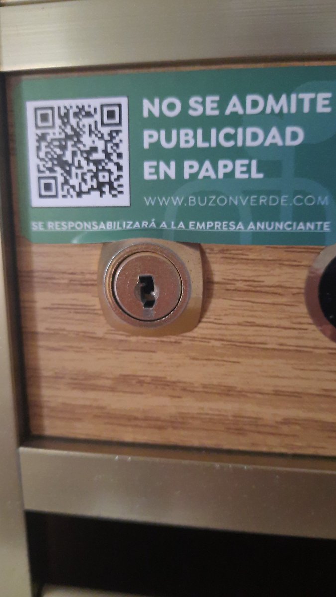 pplamta's tweet photo. Publicidad q piensa en el #MedioAmbiente @BuzonVerde únete al movimiento de #PLAMTA #JuntosSomosMasGrandes https://t.co/Rt9DiMLALN