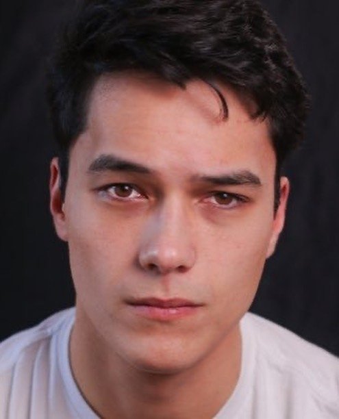 weareExSE's tweet photo. Ethan is an actor, model and voice talent. Previous to taking this position at the Beeb, he was seen in the TV shows, ‘Almost Never’ and ‘The Deceived’ for New Pictures Co. @EYandall is repped by @WGMAtlantic https://t.co/WUpLwUjSyx