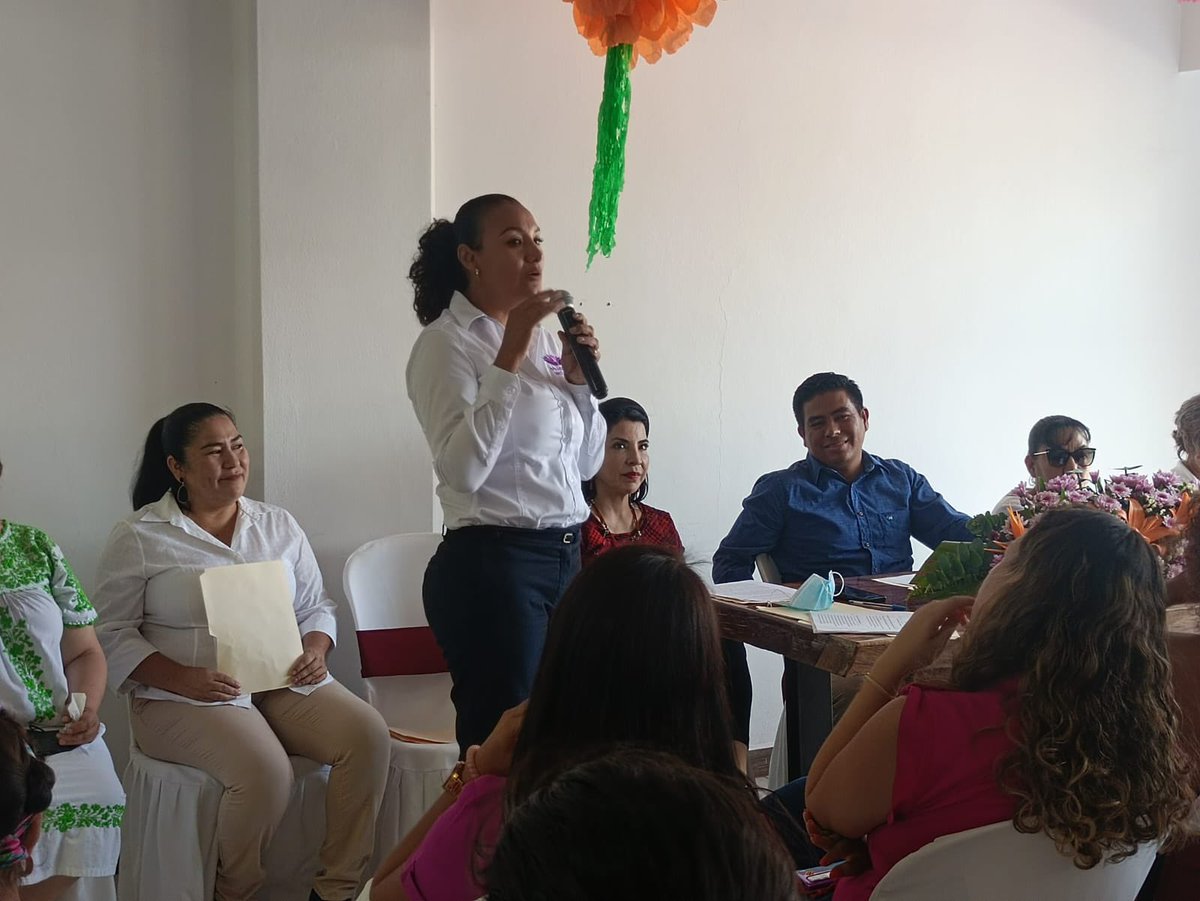 anavasquezc's tweet photo. Inauguramos la Instancia Municipal de las Mujeres de Santa María Huatulco, que con su titular, Arely Alderete Galán y tres profesionistas del Centro para el Desarrollo de las Mujeres, apoyarán la construcción de la igualdad y acciones de prevención de la violencia de género https://t.co/YsFzDA65AO