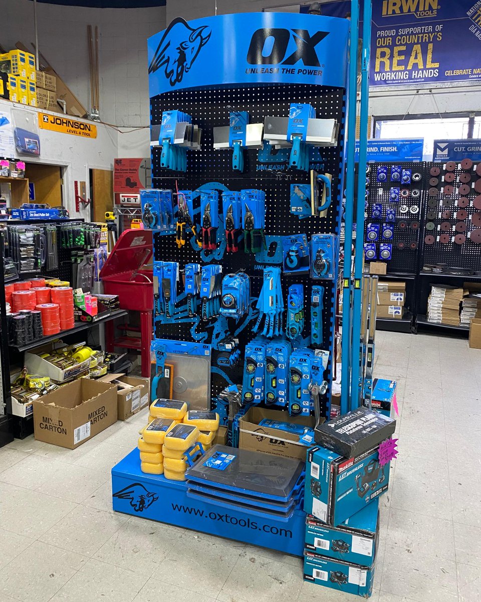 Setting up shop at <a href="/DynamiteTool/">Dynamite Tool</a> Long Island! Thank you Dynamite for your business, we can't wait to see what OX can do for you! If you're in the Long Island NY area make sure to swing by!
.
.
.
#Oxtools #BuiltwithOX #NoBullJustOX #builder #carpenter #carpentry #construction