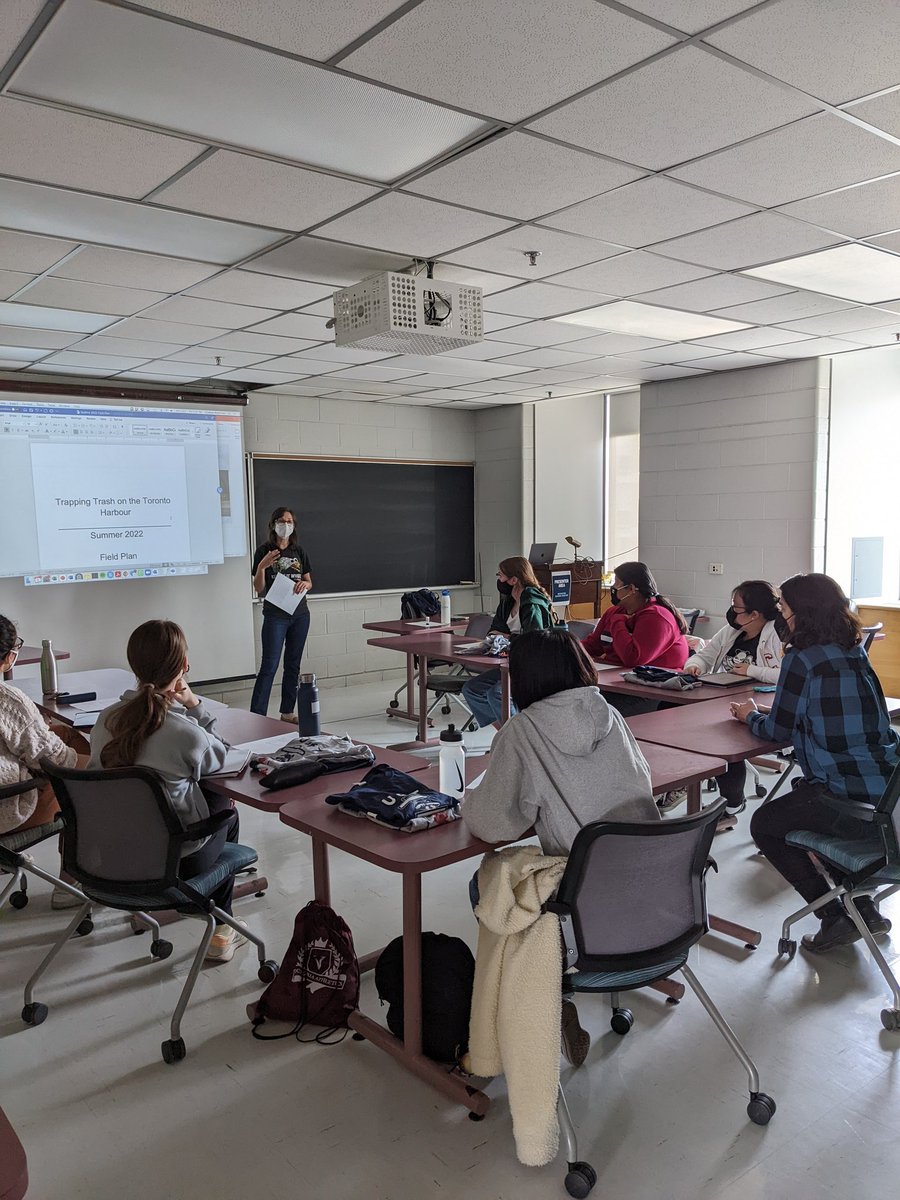 UofTTrashTeam's tweet photo. First meeting with our summer fighting floatables field team! They'll be monitoring Seabins and LittaTraps along the #Toronto waterfront! What will we find this summer and how much? 🤔 @PortsToronto @TRCA_HQ @cityoftoronto @waterfrontbia @ourocean
 #TrappingTrash https://t.co/Ofg29J6UKS