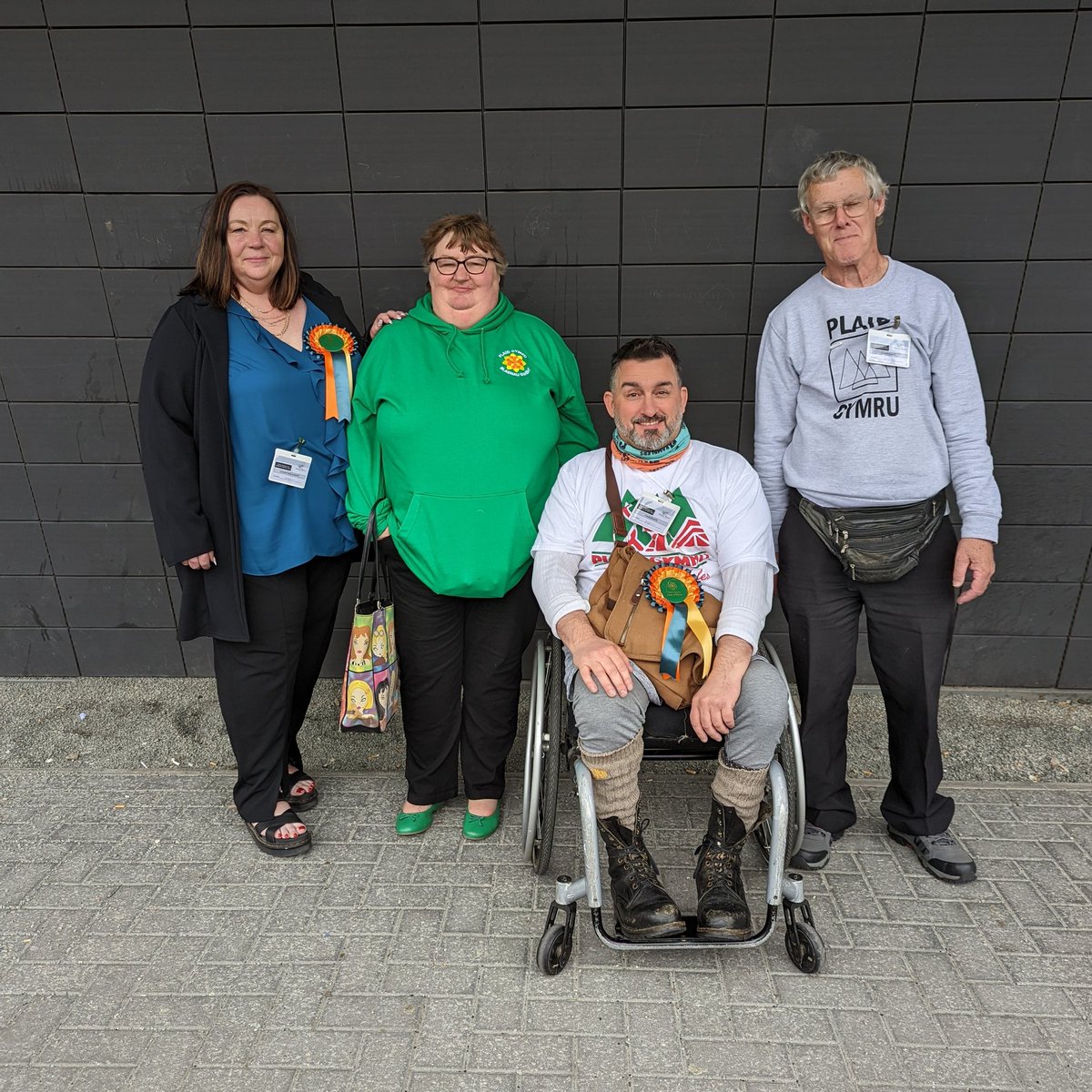 Thank you to all our fantastic candidates, tireless activists and everyone who voted for us.

We have four new Town Councillors ready to make a difference for Wales.

Diolch i'r tîm i gyd #Plaid22