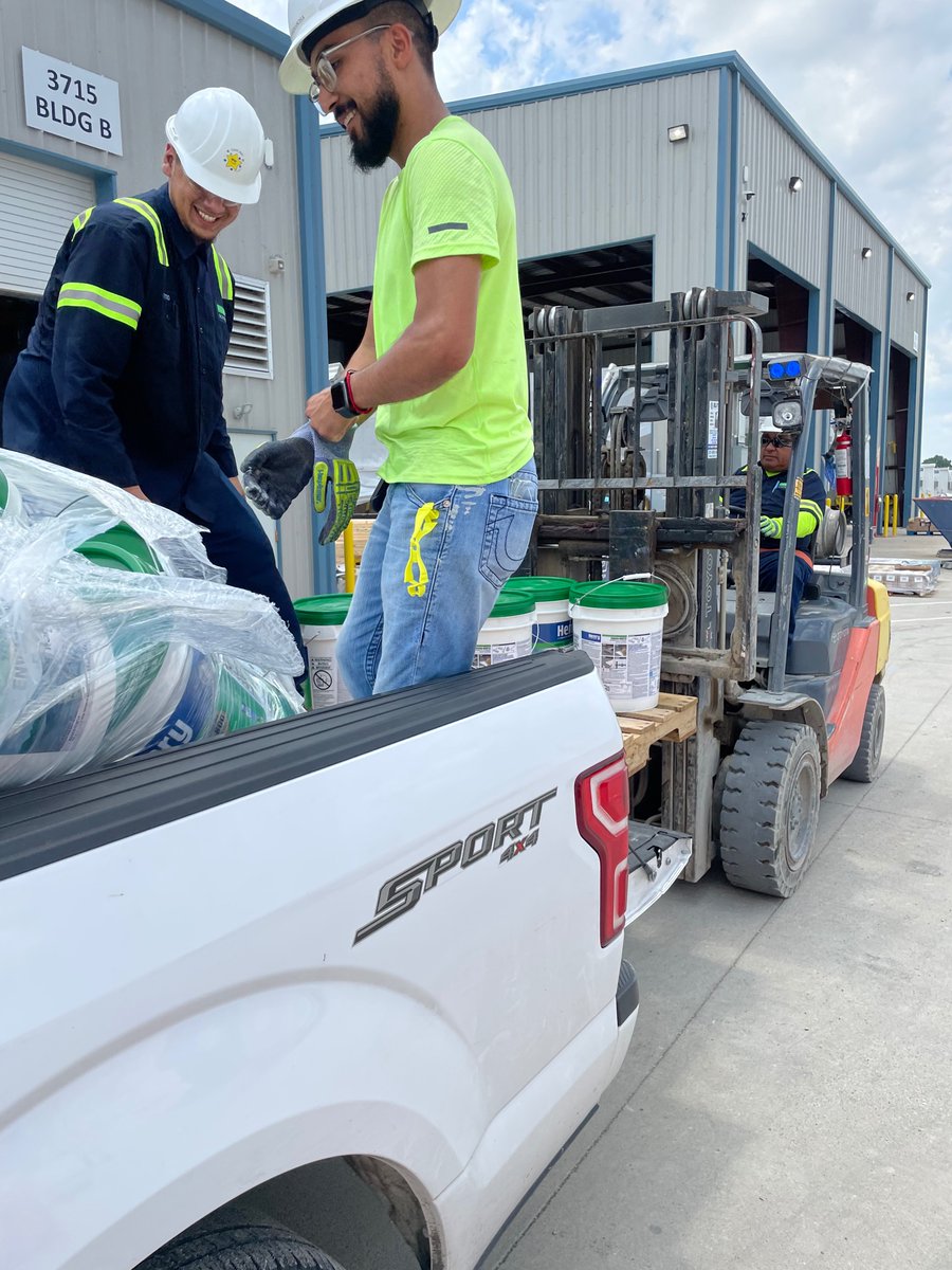 Another Job site delivery completed for #HomeDepot. 100 buckets of our Henry 687 Enviro-White Acrylic. How can Henry Help Drive Pro Sales for your store? Reach out today for a free commercial roof walk <a href="/sperryhenryco/">Scott Perry</a> <a href="/AriannaJacks/">Arianna</a> <a href="/Sam10000days/">Sam</a>