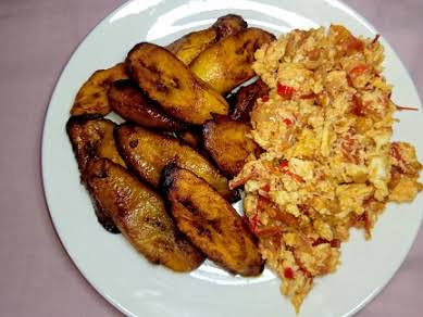 PDSule's tweet photo. Sometimes you sit and meditate on how much love there is in sharing... but then you see a plate like this and just say to yourself " Ptsaaaaa! Scratch that. Make every body answer him papa name!"
There's love in sharing, but sometimes, there's peace in having ya own! https://t.co/aRT3GUR5Dz