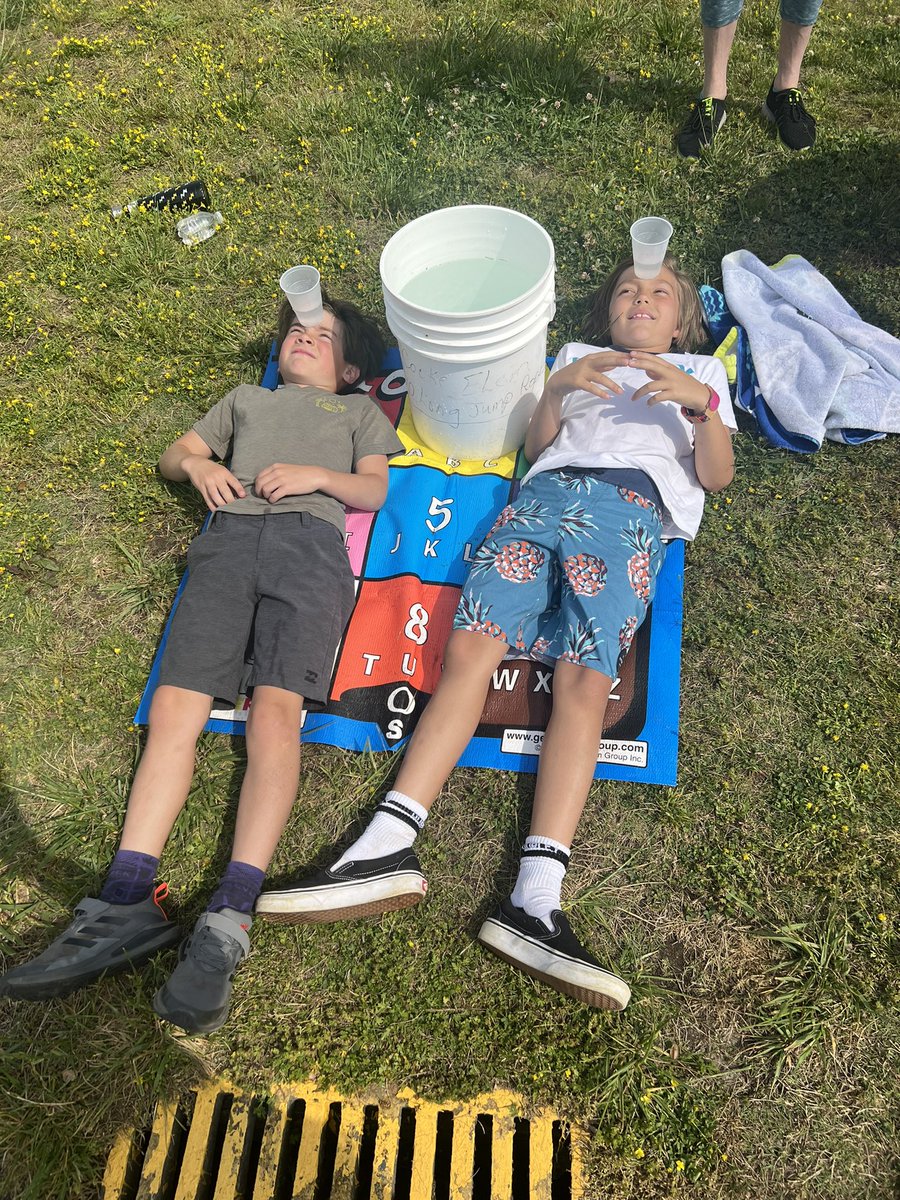 CookeesITS's tweet photo. Field Day is back and it was amazing!!! So exciting to see all the #casadecooke kids, parents, and teachers having the time of their life!! Nice work PE department! @WTCookeSchool @WTSeahawksPE @KinzelAlexa @primarypeeps https://t.co/5Iaq4vXNB6