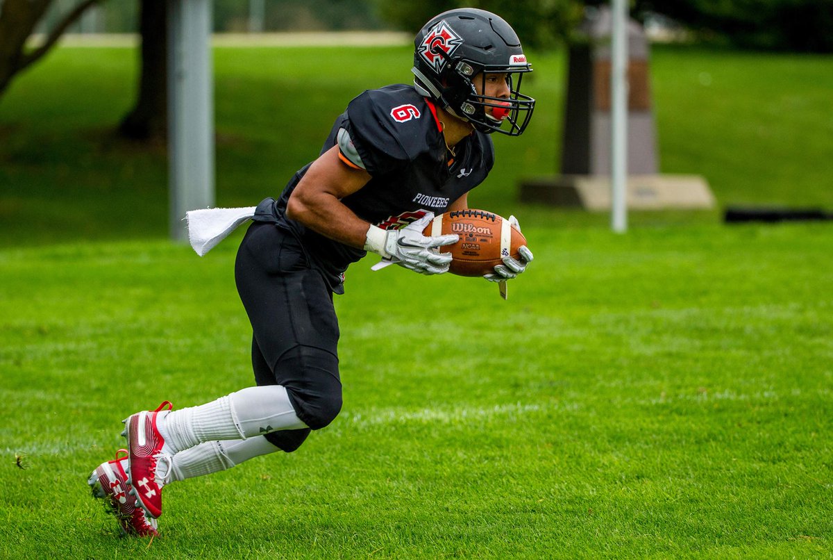 nickpersiano's tweet photo. Thankful to have received my first offer from Grinnell College! @Grinnell_FB @CoachBlalock44 @HFCBarnes  @CoachJT1515 @dlowery44 @PaladinsFCS  @AthleteFactory1 https://t.co/jkehFuMMbS