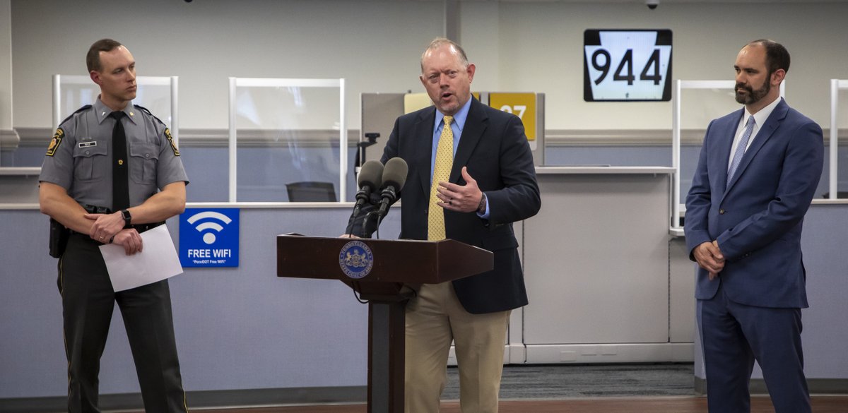 PennDOTNews's tweet photo. 📵 Distracted driving is a serious safety hazard.

Yesterday we joined @PAInsuranceDept and @PAStatePolice to remind Pennsylvanians that putting down your phones and keeping your eyes on the road can help save a life: https://t.co/9WeLpjNc3c

#BeSafePA #DontDriveDistracted https://t.co/doKbktx8LY