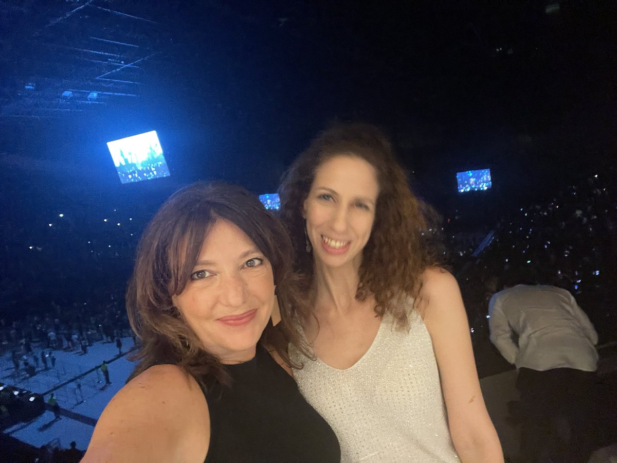 MarcyGrossman's tweet photo. “Shabbat Shalom, Adam Levine!” And other things overheard at the Etihad Arena tonight. Gratitude to @zaedmaqbool and the “Canadian Mafia” @LiveNationME for the awesome event. Live music!!! https://t.co/8vRNObb8xP