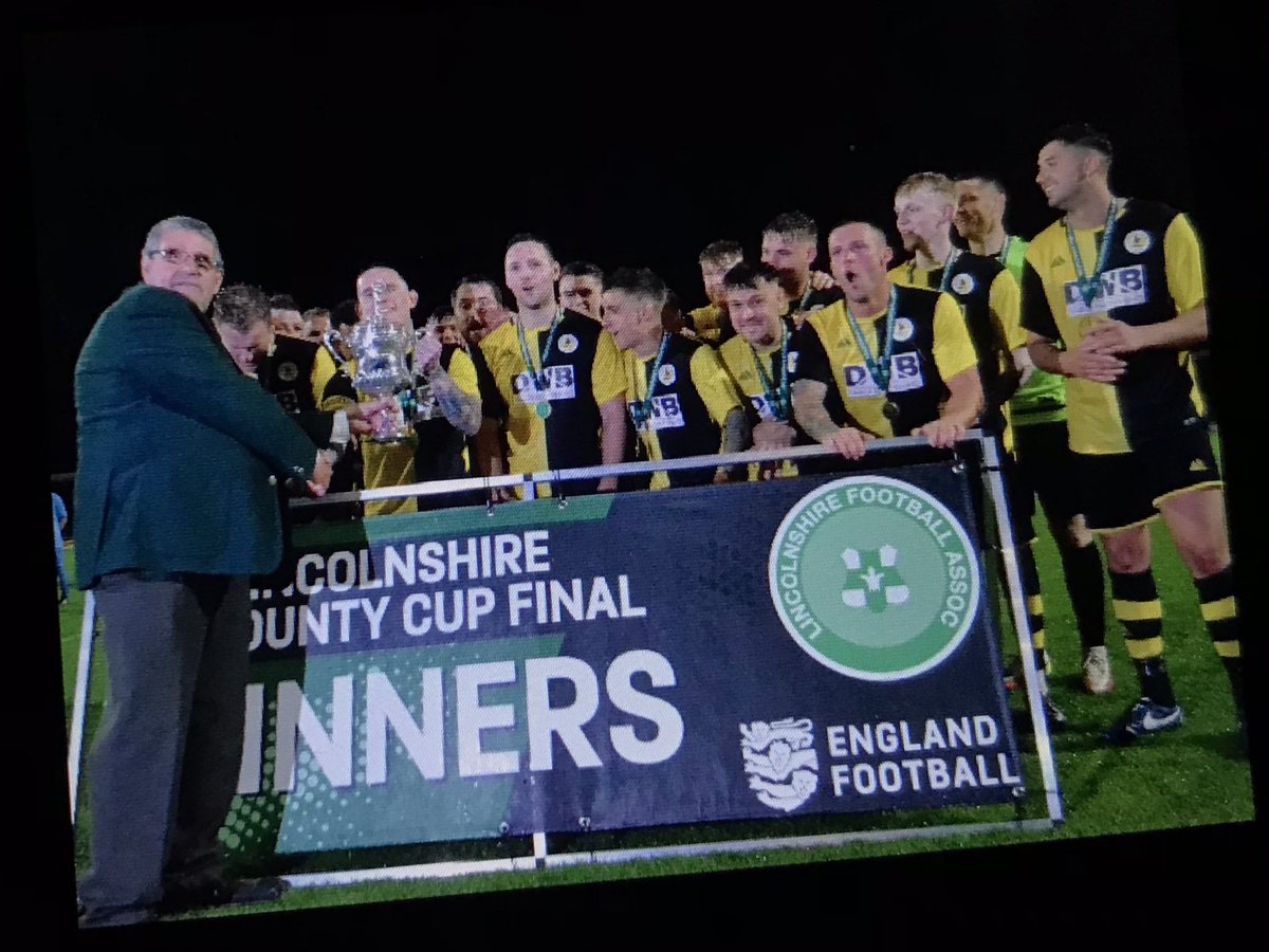 thejakewhiteley's tweet photo. Congrats to @WybertonFC, winners of the 21/22 @LincolnshireFA #JuniorCupFinal after a comprehensive 7-0 victory over @MoultonHFC at @bostonunited’s #JakemansStadium tonight. Well played both teams; great, vocal turnout!… 👏🏿👏🏽👏🏻🏐 @Andrew_Clucas @SpaldingVoice https://t.co/W0UTGtbVao