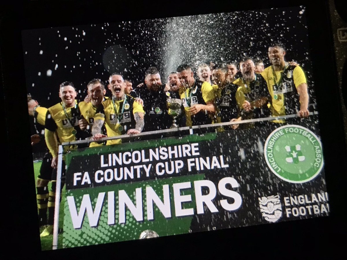 thejakewhiteley's tweet photo. Congrats to @WybertonFC, winners of the 21/22 @LincolnshireFA #JuniorCupFinal after a comprehensive 7-0 victory over @MoultonHFC at @bostonunited’s #JakemansStadium tonight. Well played both teams; great, vocal turnout!… 👏🏿👏🏽👏🏻🏐 @Andrew_Clucas @SpaldingVoice https://t.co/W0UTGtbVao