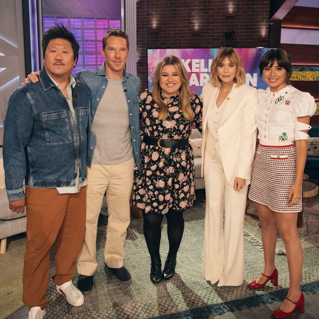 Elizabeth Olsen, Benedict Cumberbatch, Xochitl Gomez and Benedict Wong on The Kelly Clarkson Show