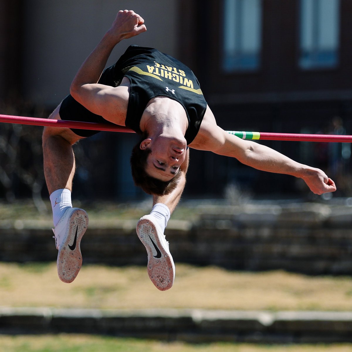 GoShockersTFXC's tweet photo. .@DavisDubbert clears 2.11m/6'11" for the W and moves up to third in the @AmericanXCTrack! https://t.co/McFe5Z6TA2