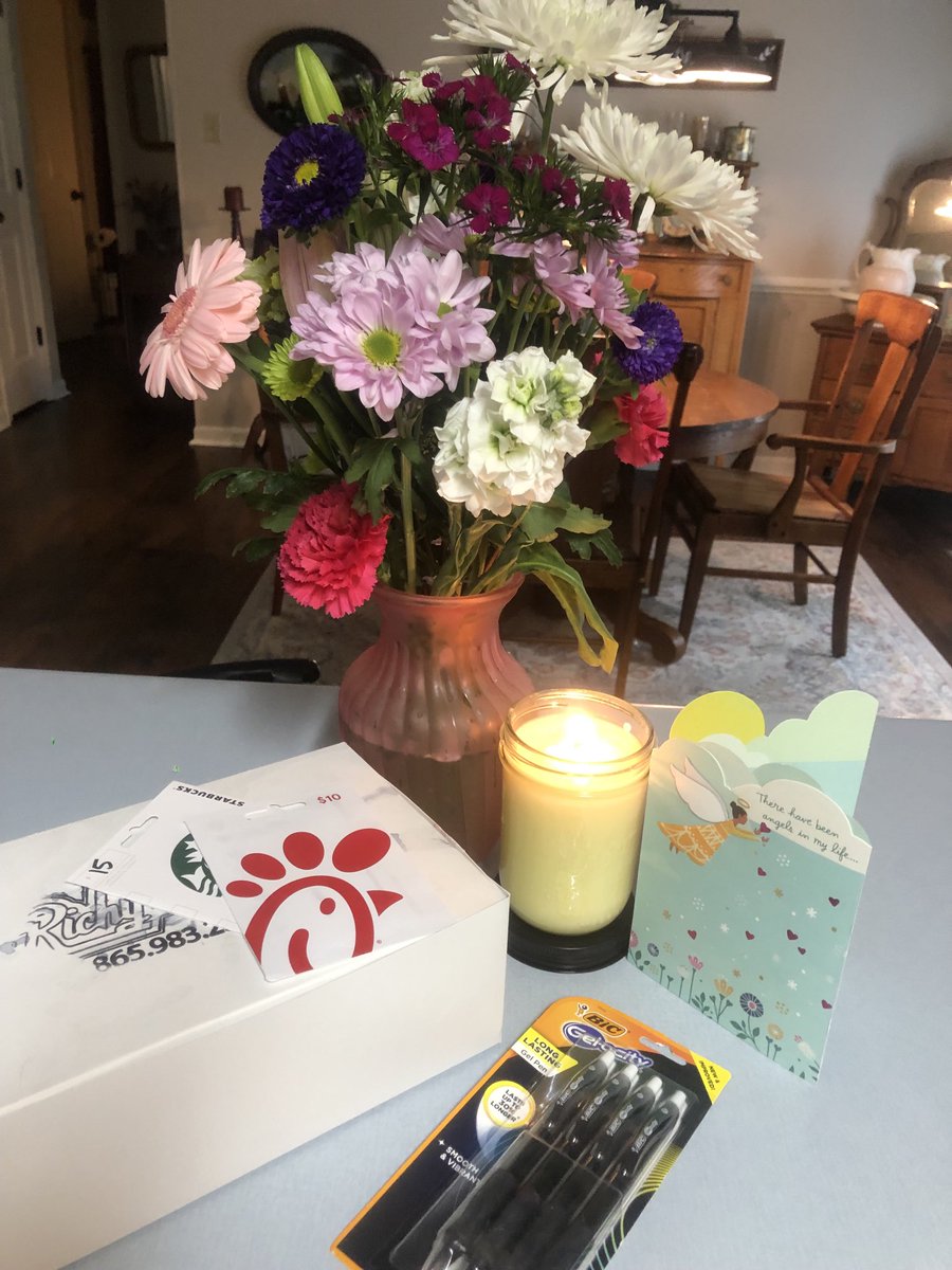 Sweet teacher gifts from a student sweetheart 💕#Resroars