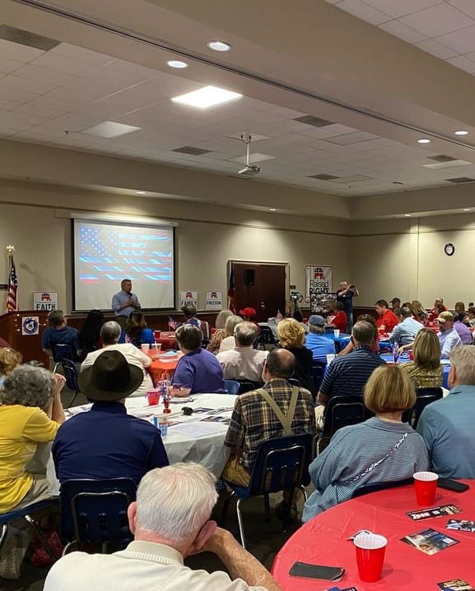 JodyHiceGA's tweet photo. Team Hice had an incredible time with members of the Lumpkin County Republican Party last night! Thank you to Chairwoman Katherine James for inviting us. We were honored to receive the endorsement of State Representative Will Wade! 

Let's #BootBrad and #RenewIntegrity! https://t.co/4jgjPcfjPX