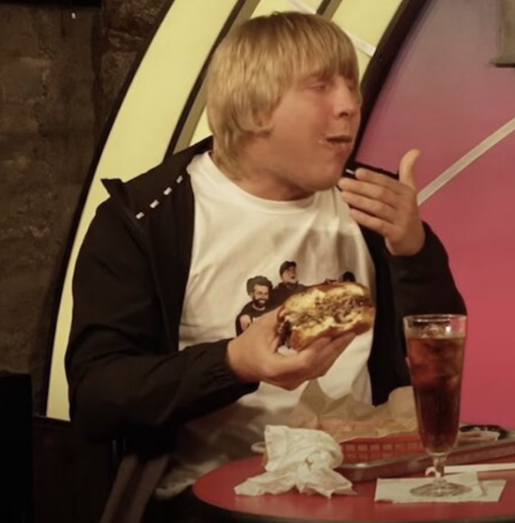 BorrachinhaMMA's tweet photo. The Charles Face watching paddy eating everything https://t.co/032k4DQxT4