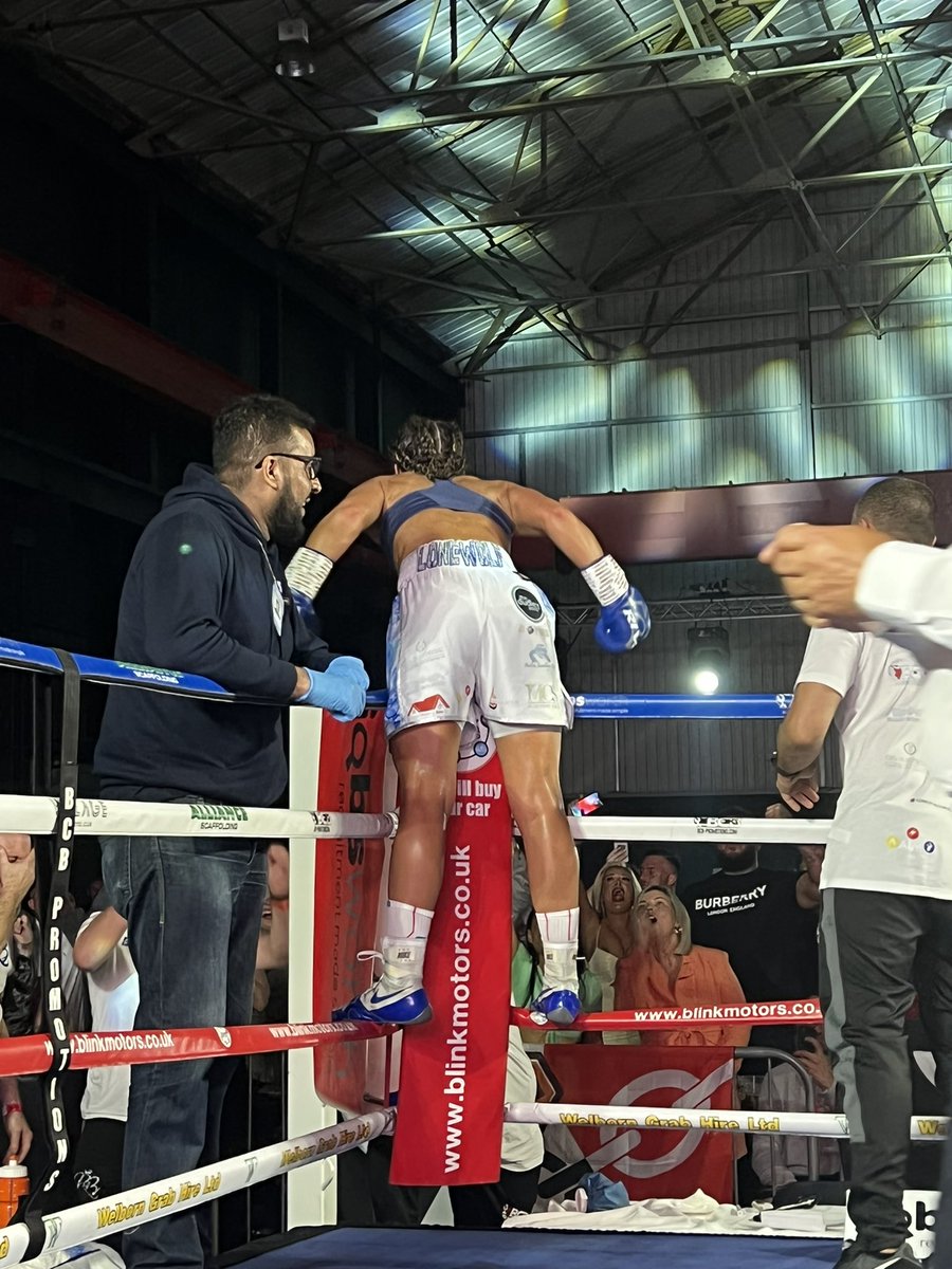 👑 #AndNew <a href="/bavvo_/">Kirstie Bavington</a>