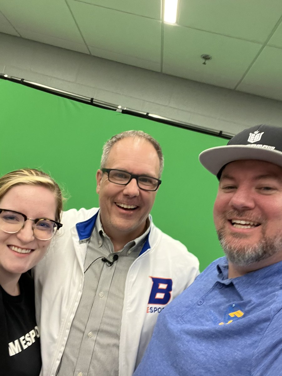 BubbaGaeddert's tweet photo. Got to sit with @Lyndsay_Live and @haskell in the #CECC media room.
Of course he had the best interview and sound bites. ๐ค
#CoachOfTheYear #SeasonedPro https://t.co/JmFmsD5rQM