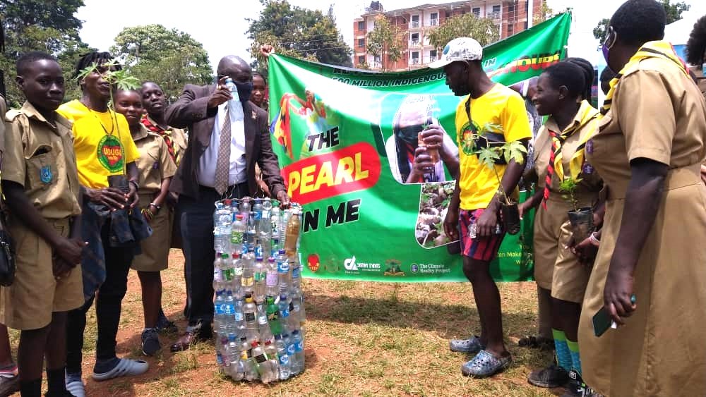 testimonyafric1's tweet image. Wast is wast until you wast it.
Recycling plastics helps to reduces Pollution Across Ecosystems and saves Fast-depleting Landfill Space.
#Recycle reuse.