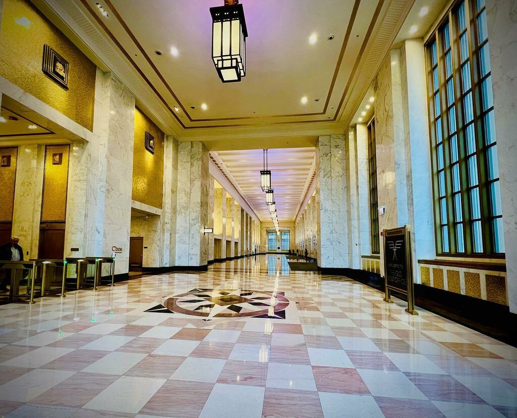 DanSchrock's tweet photo. What an amazing transformation of the old post office to the new #post433chicago #chicago blows my mind with all the great architecture &amp; history. #chicagotourism #travelchicago #illinoistourism https://t.co/idksYSpDPq https://t.co/GJttVGNZk1