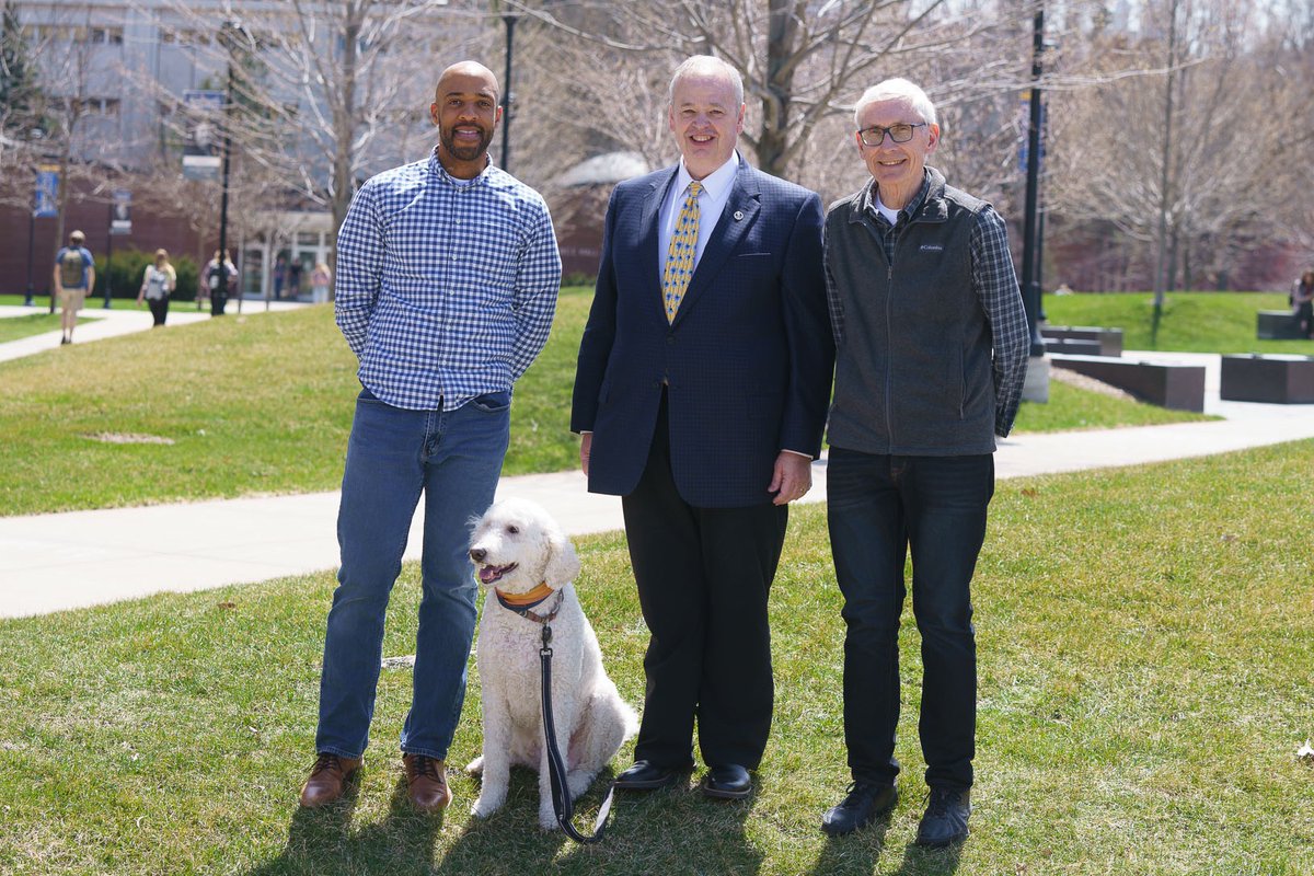 JMUPresidentJim's tweet photo. Everyone LOVES #BarkBreak!
@GovEvers and @LGMandelaBarnes joined me & Charlie in wishing Blugolds well as spring semester winds down.
A beautiful spring day at @UWEauClaire!
#uwec https://t.co/DqIk43Ddjh