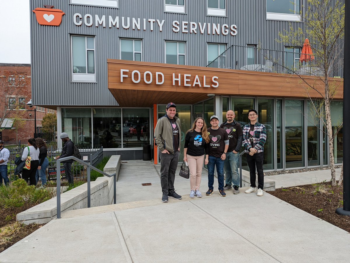 Schellman's tweet photo. Our Boston team spent their time at Community Servings where we cut squash, onions, kale & chicken to go into made-from-scratch medically tailored meals to individuals & their families experiencing critical or chronic illness & nutrition insecurity. #SchellmanDoG #SchellmanCares https://t.co/OCutlADJfy
