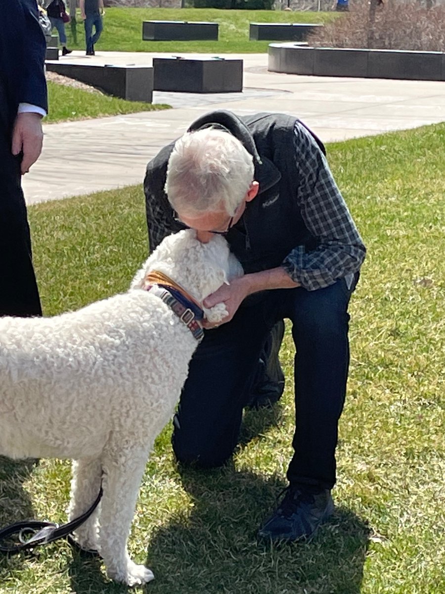 JMUPresidentJim's tweet photo. Everyone LOVES #BarkBreak!
@GovEvers and @LGMandelaBarnes joined me & Charlie in wishing Blugolds well as spring semester winds down.
A beautiful spring day at @UWEauClaire!
#uwec https://t.co/DqIk43Ddjh