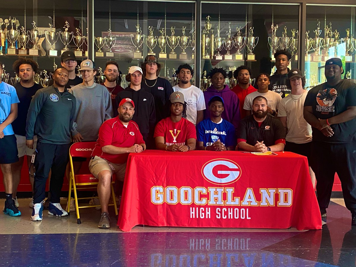 DeAndre_R44's tweet photo. Official🤞🏽❤️💛 @VMI_Football https://t.co/pfmpoZAf4n