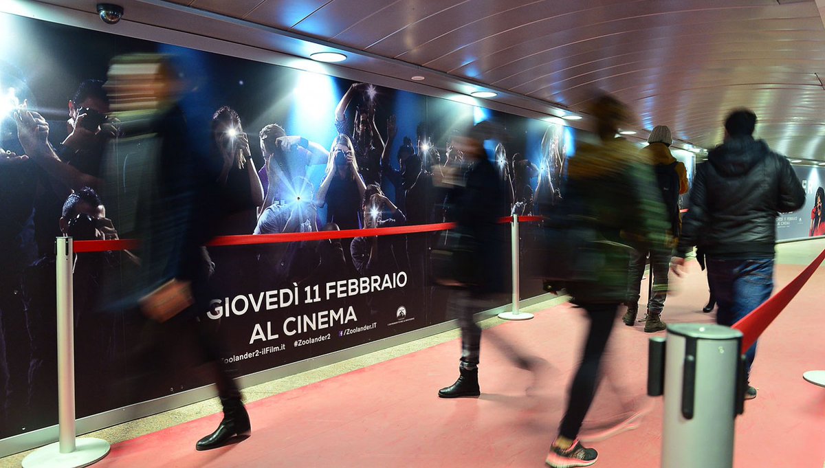 Paramount, Zoolander2 Tanıtımı - İtalya/2016
Milano metro istasyonuna girerken,insanlar kendilerini aniden kırmızı halıda, çığlık atan fanların sesleri ve paparazzi flaşlarıyla çevrili buldular.

#reklam #Advertising #reklamcılık #pazarlama #içerik #zoolander #Milano #Metro #ERIC