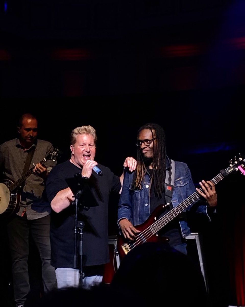 GaryLevox's tweet photo. Carmel, IN…. Thank you for last night!!
Onto Warren, OH tonight 🙏
#OneOnOneTour

🎟 at https://t.co/ABnEElTvvq https://t.co/jRxgcSnoXg