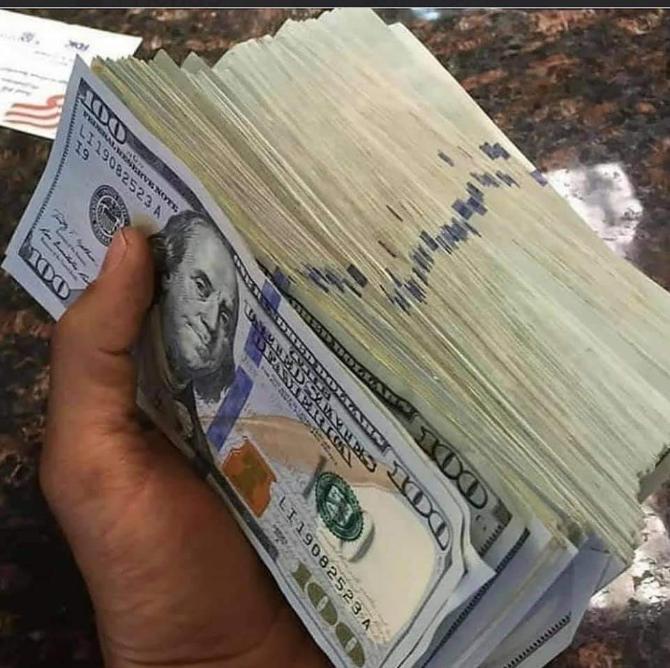 JohnCity_crip's tweet photo. How you love me🧏‍♂️ am up in the booth🎧 think am lying🤥 like show👀 me the proof 🤑get in my bag 🎒 put a 6 in a dues and you can't walk🚶‍♂️ a mile 🛣in my shoe 🛼 #GOGETSOMEMONEY #PUSSY 🖕 #SUMN🤏 https://t.co/S8JHUl79si