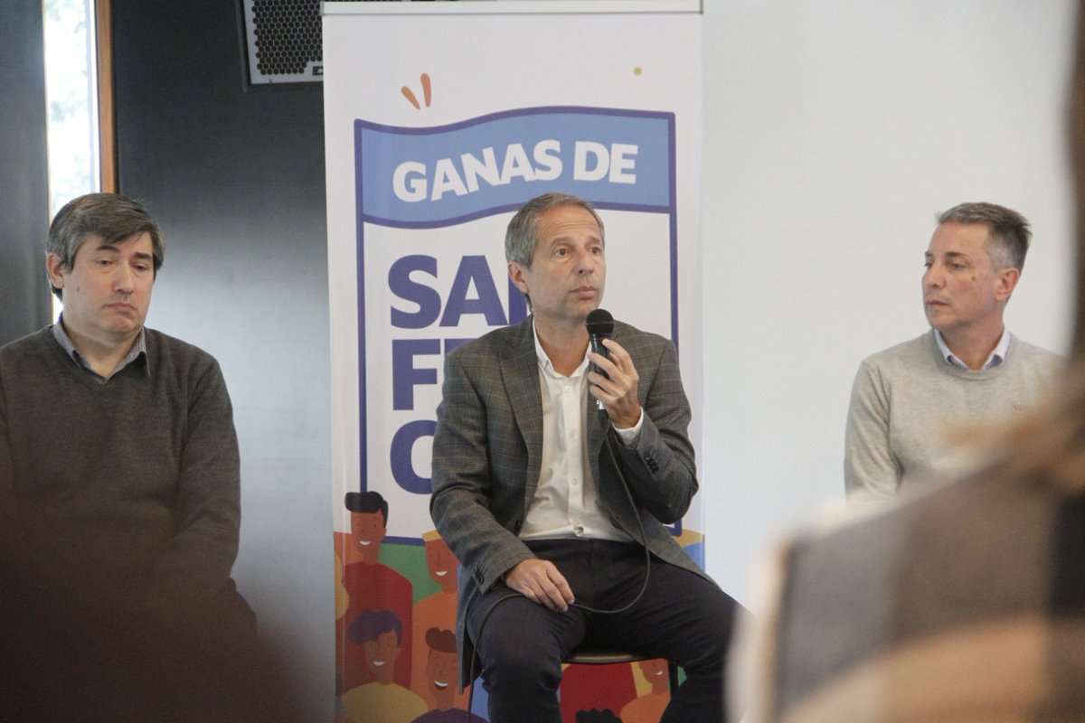 DamBernarte's tweet photo. Estará funcionando, en su primera etapa, a partir del 1 de junio, para la realización de trámites en tres reparticiones municipales: Obras Privadas, Catastro y Habilitación de Comercio https://t.co/UJsWZpfv20