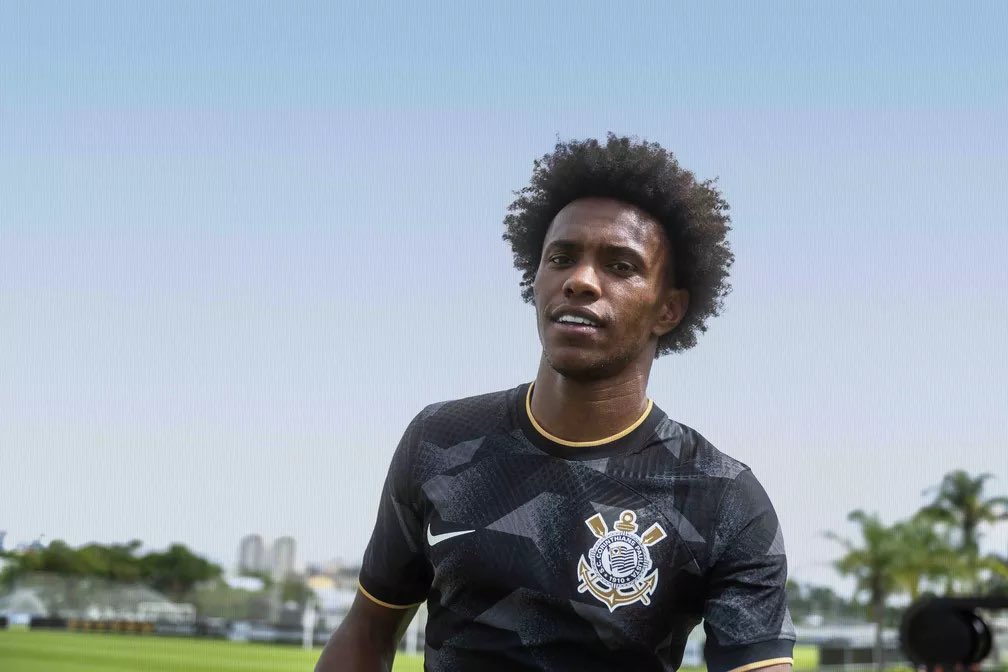 Brasileirao's tweet photo. Bem demais, @Corinthians! A nova camisa II do Timão ficou linda... Gostou, Fiel?

📸 Divulgação/Nike https://t.co/7Zb8kzZhQL