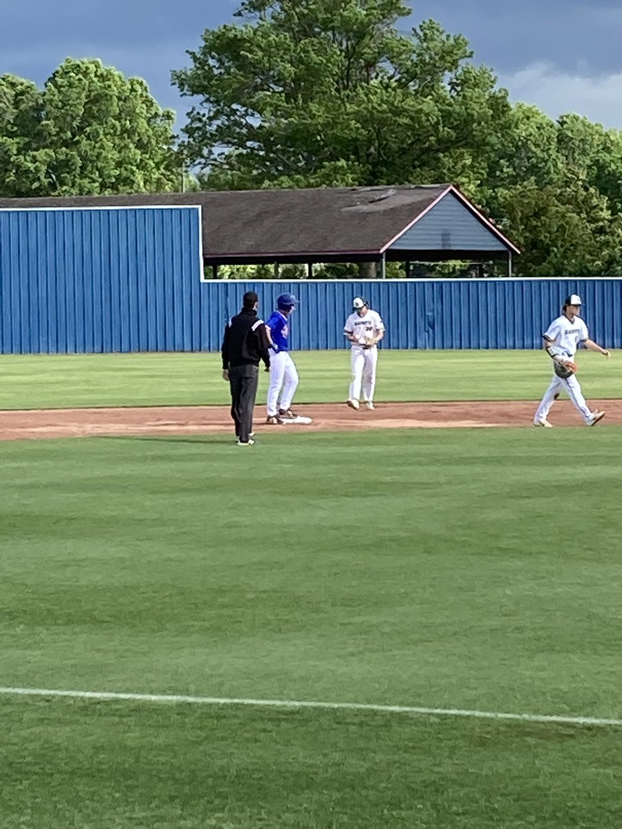 OwlBuzz's tweet photo. Jordan Kirshbaum leads off the game with a double!!

#GoOwls https://t.co/DvDWgjx83e