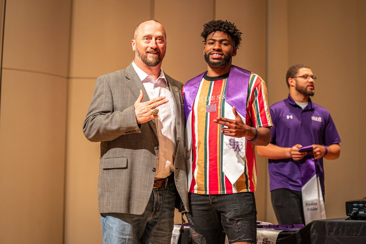 SFA_Football's tweet photo. Congratulations to all of you! 🎓

#AxeEm x #RaiseTheAxe https://t.co/Gj2RYwWiOU