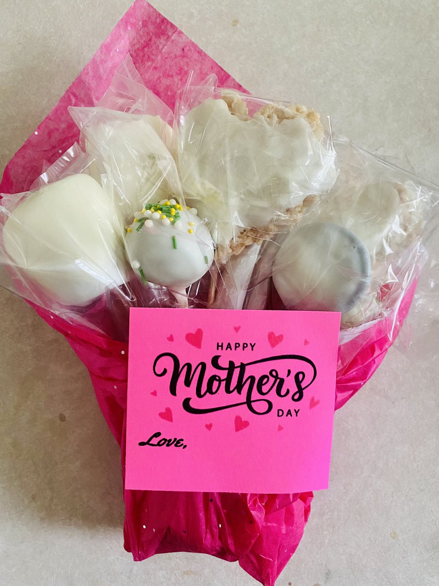 Thanks so much for all of our bouquet orders! Students were working hard all day to finish these for you! We also had lots of help from @MennBill &amp; <a href="/CrystalDeterdi1/">Crystal Deterding</a> …without you it wouldn’t have been done! #redbudhs #redbud132