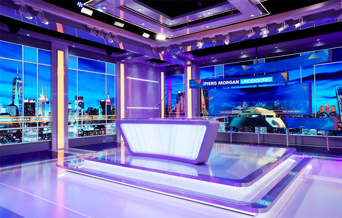 SNEAKY BIG tweet media