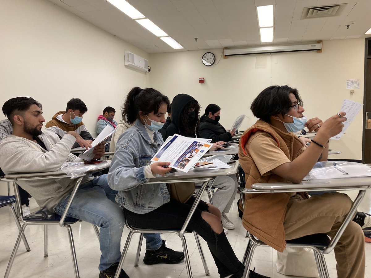 FlushingYabc's tweet photo. A great trip to Queensborough Community College today!
Students learned about the college, discovered their major of interest, saw the beautiful campus! @ChildCenterNY @YABC_NYC @QueensYabc @ACCESS_NYCDOE @DOEChancellor @DawnHPrincipal @d79SuptZweig @ExecSuptLisante https://t.co/GvE212RVpc