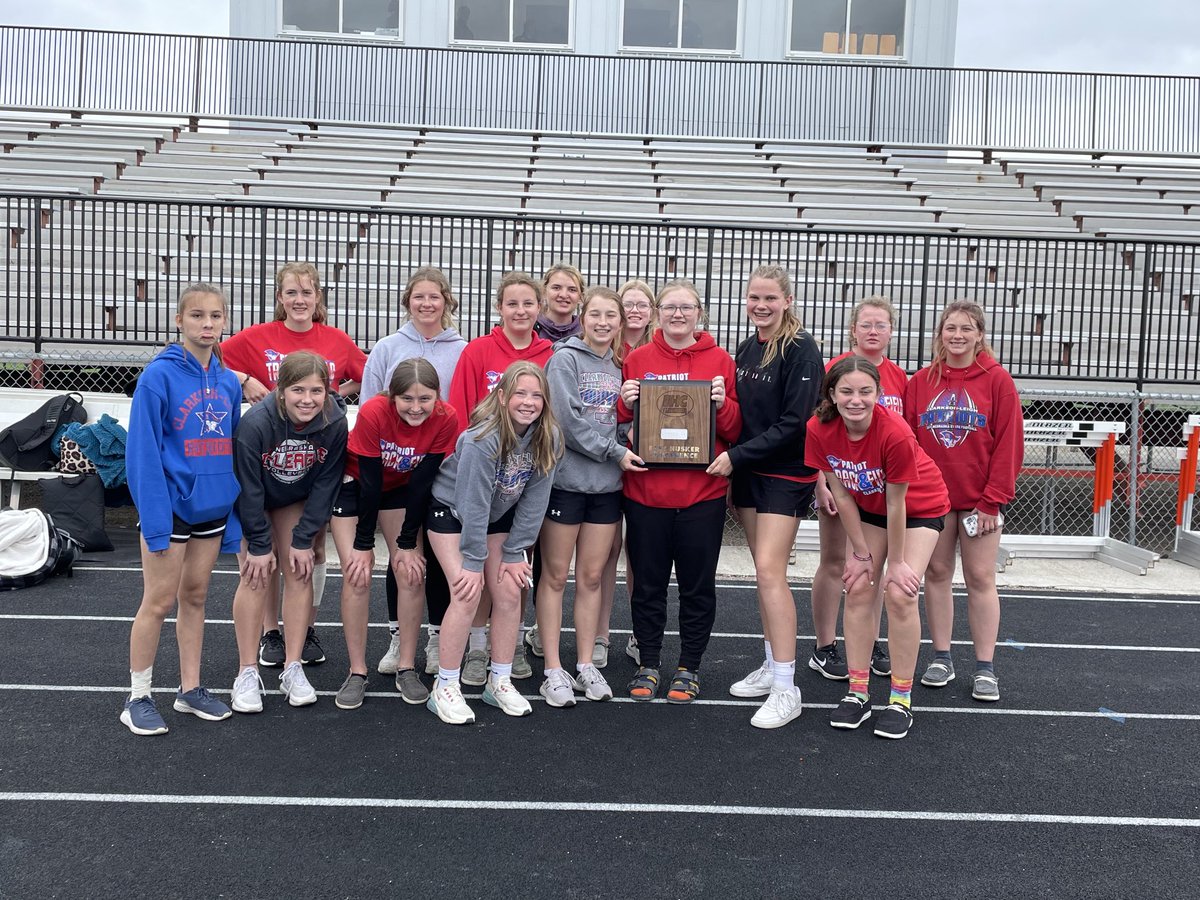 T_L_schneider's tweet photo. 8th grade girls are EHC West JH Track Runner-Ups!!!  #PatsNation https://t.co/bFo5bbsIkS