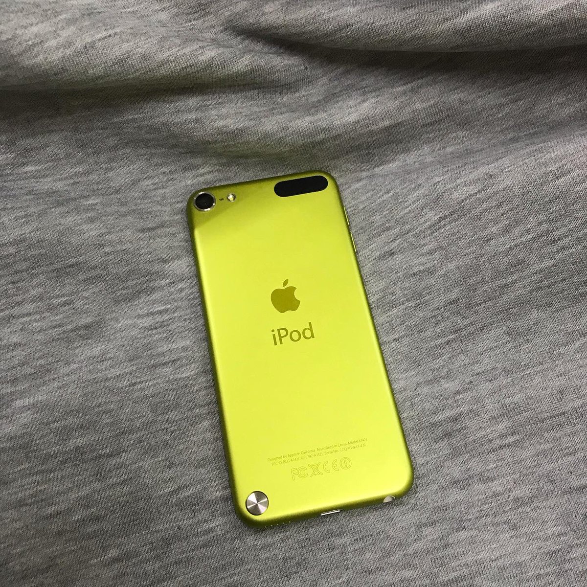 helloyoyeahh's tweet photo. 🎾iPod touch gen5 
★1700 b.
สภาพบอดี้90% ใหม่มากกกกก
รอยมีบ้าง แต่น้อย
resetได้ ไม่ได้iCloud
ios 9 ซึ่งไม่น่าโหลดอะไรได้แล้ว เน้นสะสม ฟังเพลง
แบตดี
กล้อง ใช้ได้
wifi bluetooth ใช้ได้
#ipod #ipodtouch #ipodtouchgen5 #ipodtouchgen5th #ขายไอพอด #ไอพอดมือสอง #ไอพอดมือสองราคาถูก https://t.co/Jjcsd9AMua