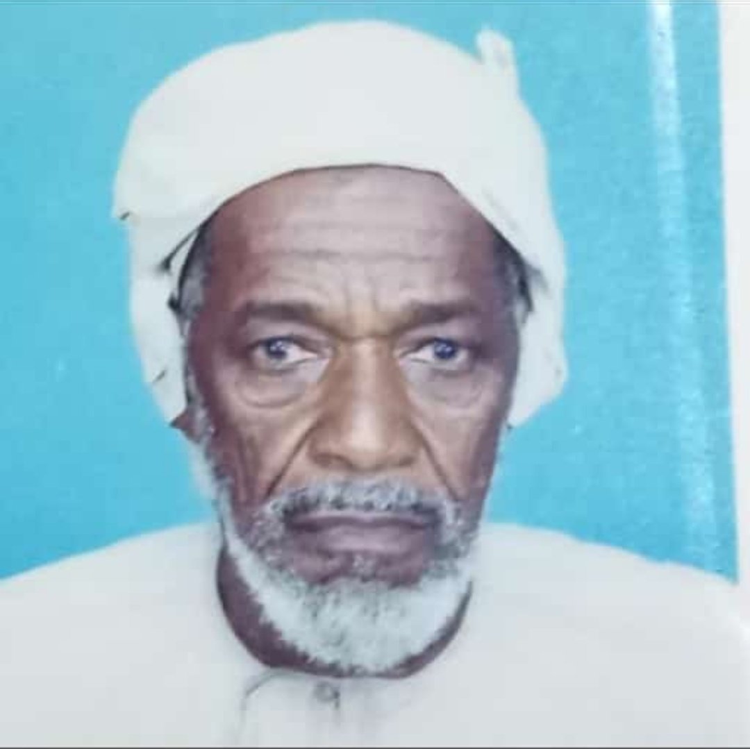 لا صوت يعلوا فوق رحيل الماهرُ
رحل المؤذن ويبقى صوته الهادرُ
كم كان يصدح بالحق للحق يُثابرُ 
اليوم ترثيك مآذنٌ القرية بجرحٍ غائرُ 
اليوم حي على الفلاح تبكيك دمعًا 
وتسأل الله نعيمًا في القبر يُؤازرُ