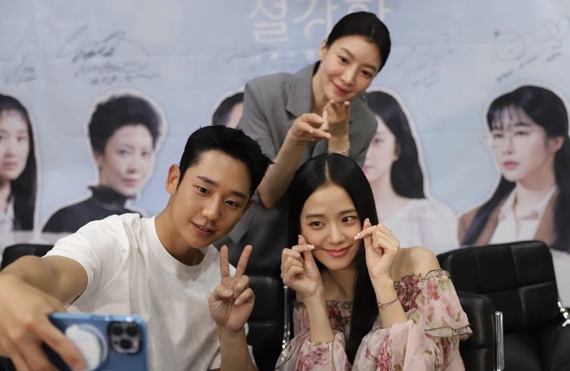 snowdropics's tweet photo. seah, haein and jisoo 🤍 https://t.co/3mvKIaXA8w